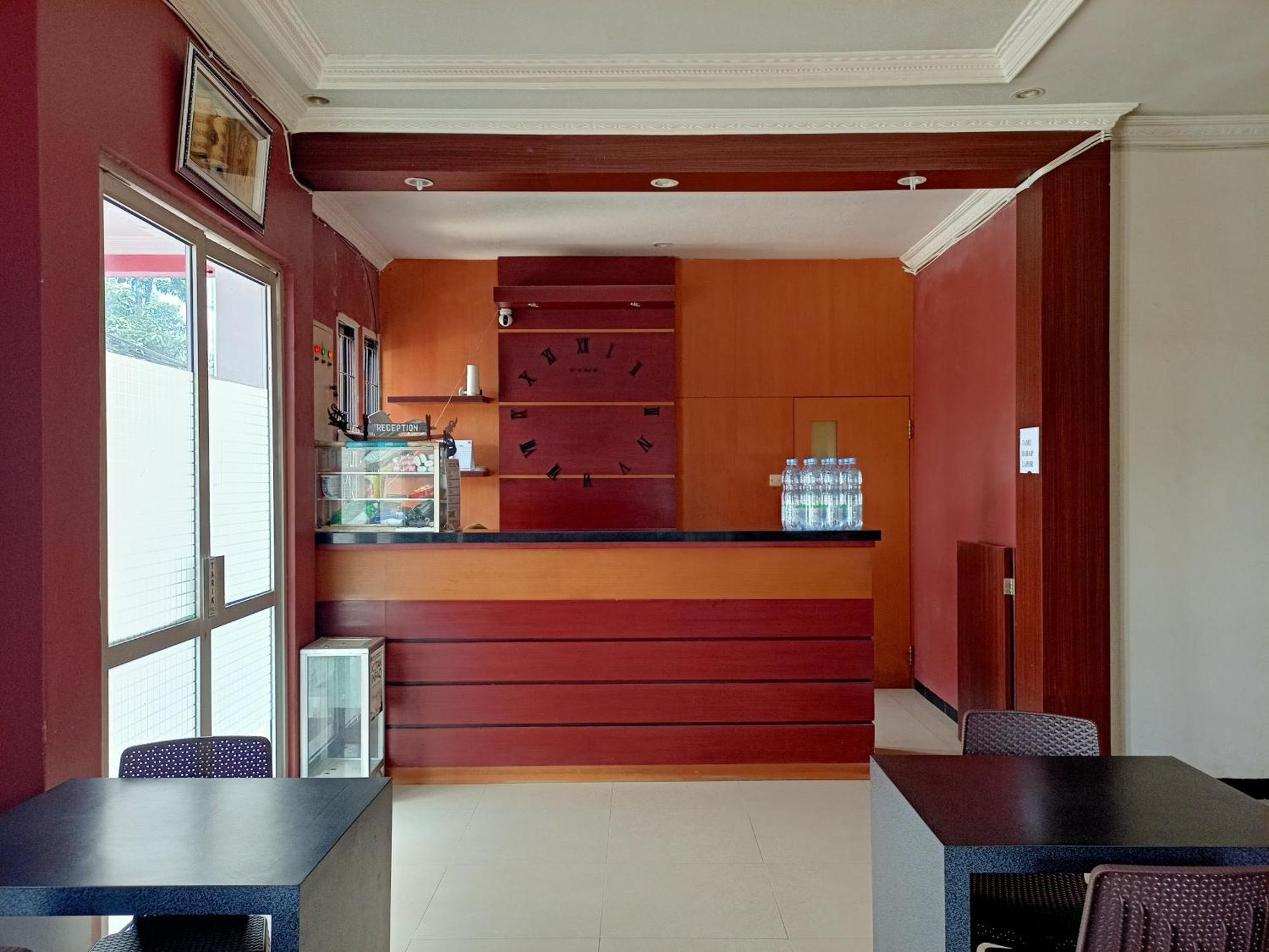 מלון נקסר Oyo 92098 Kost Orange Syariah מראה חיצוני תמונה