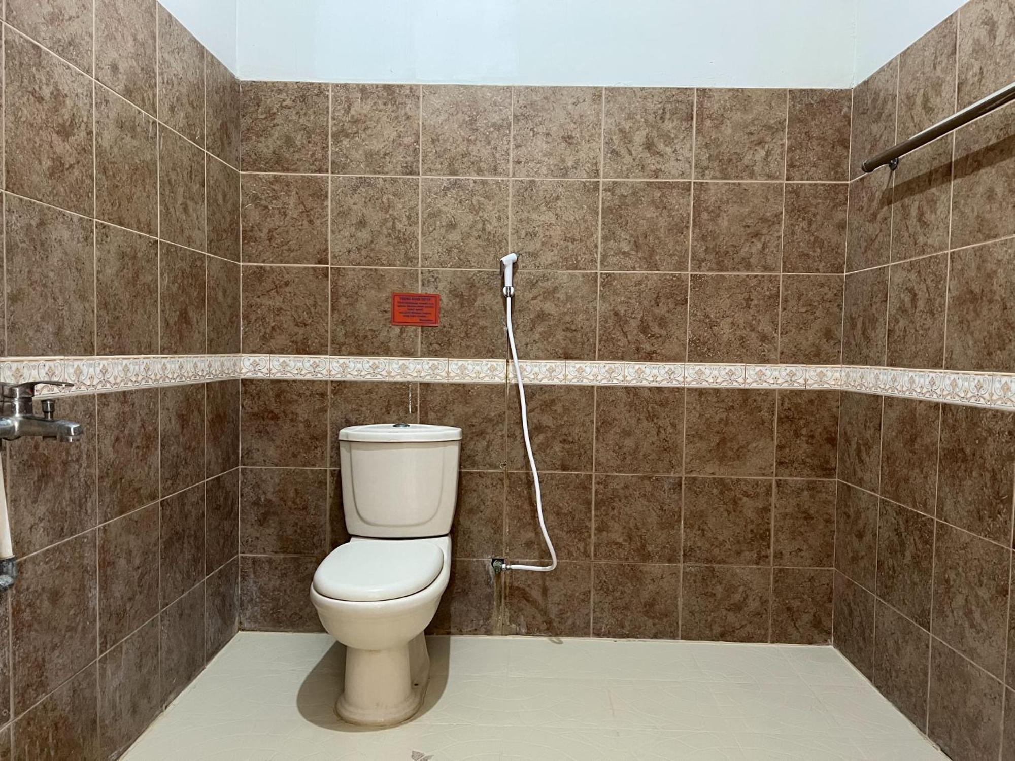 מלון נקסר Oyo 92098 Kost Orange Syariah מראה חיצוני תמונה