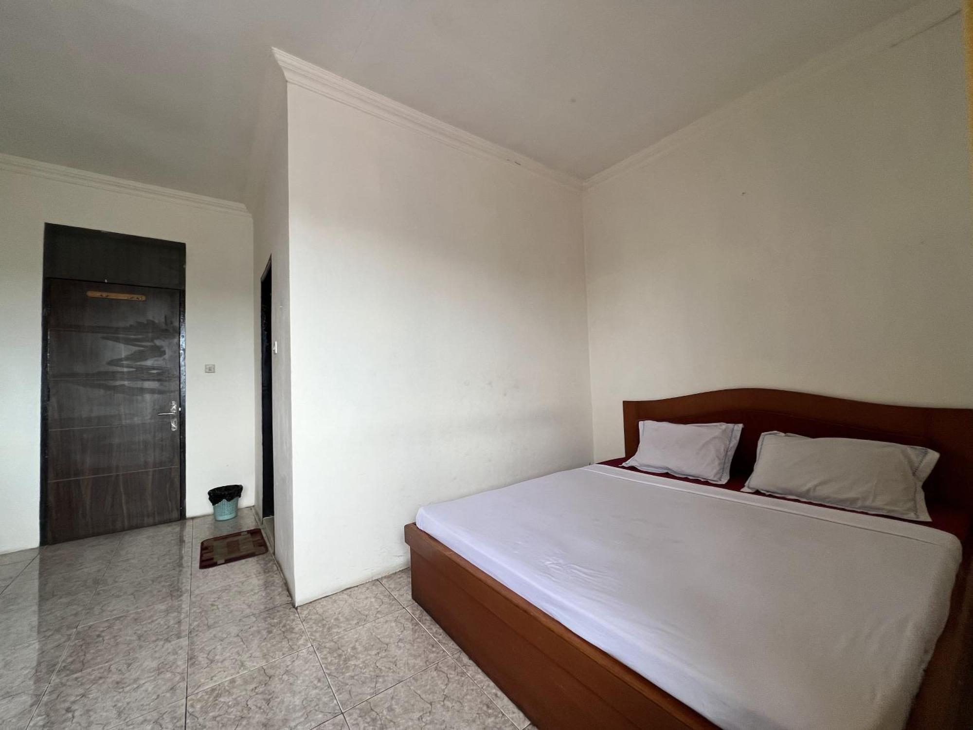 מלון נקסר Oyo 92098 Kost Orange Syariah מראה חיצוני תמונה
